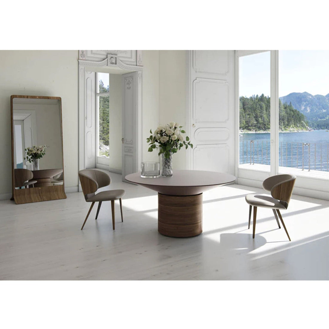 Arendal Dining Table