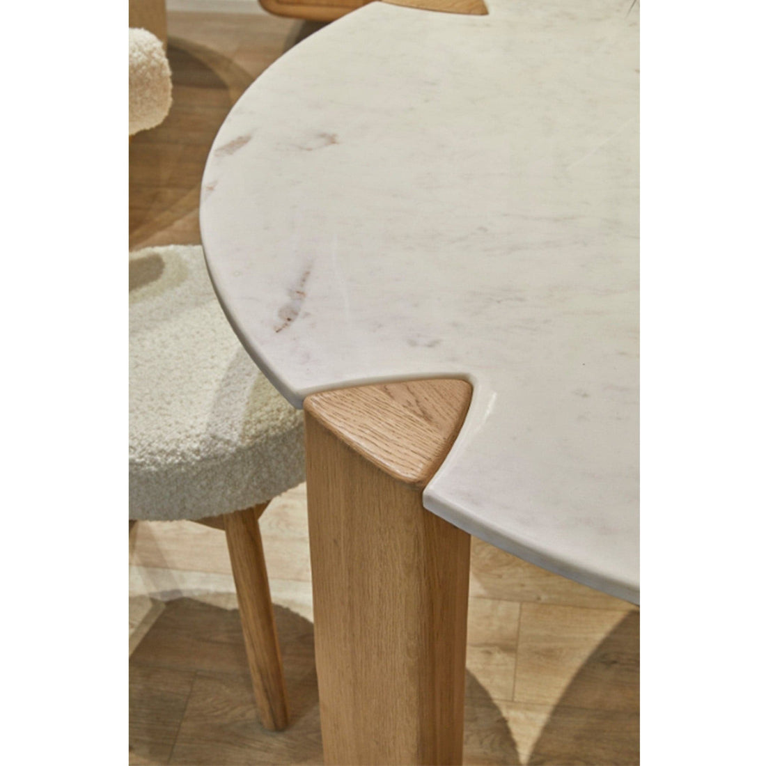 Elio Dining Table