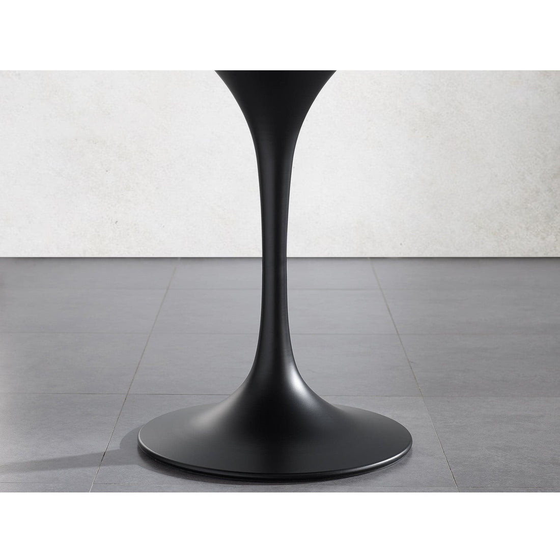 Soho 36" Round Table