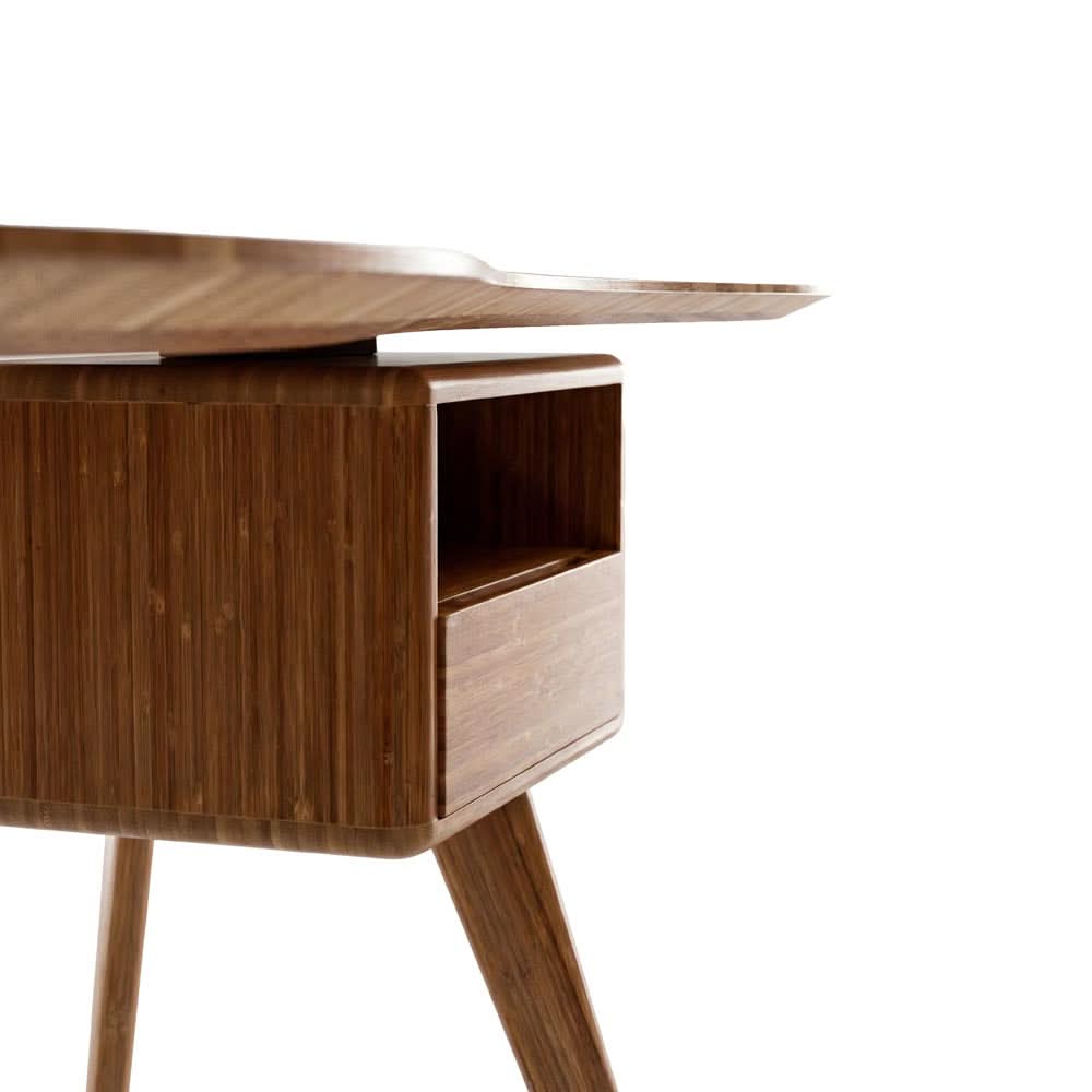 Wynn Desk