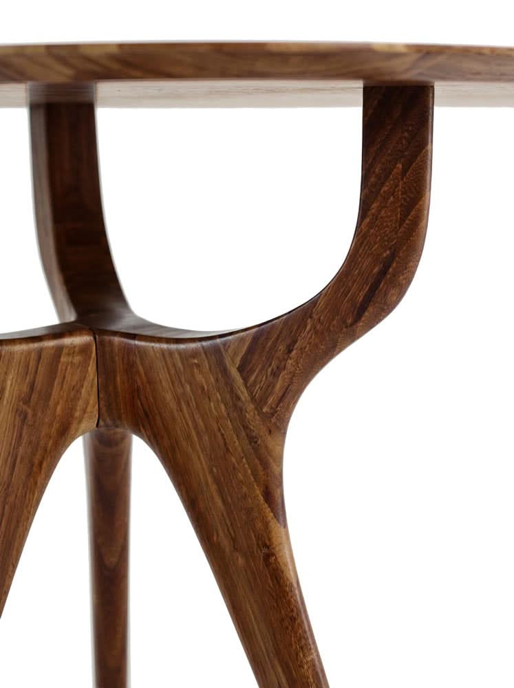Wynn Desk
