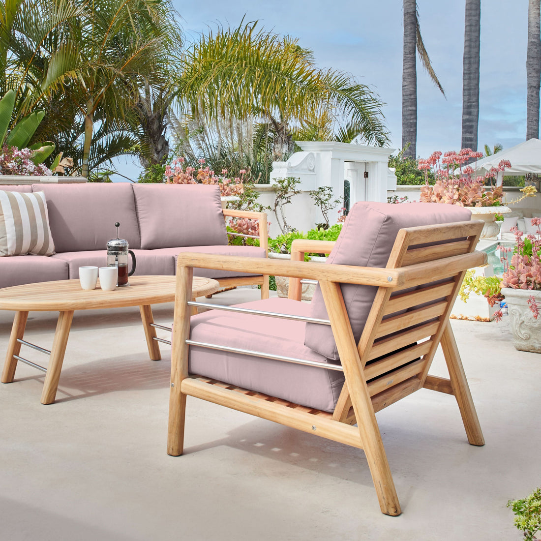 Aalto Club Chair Pink