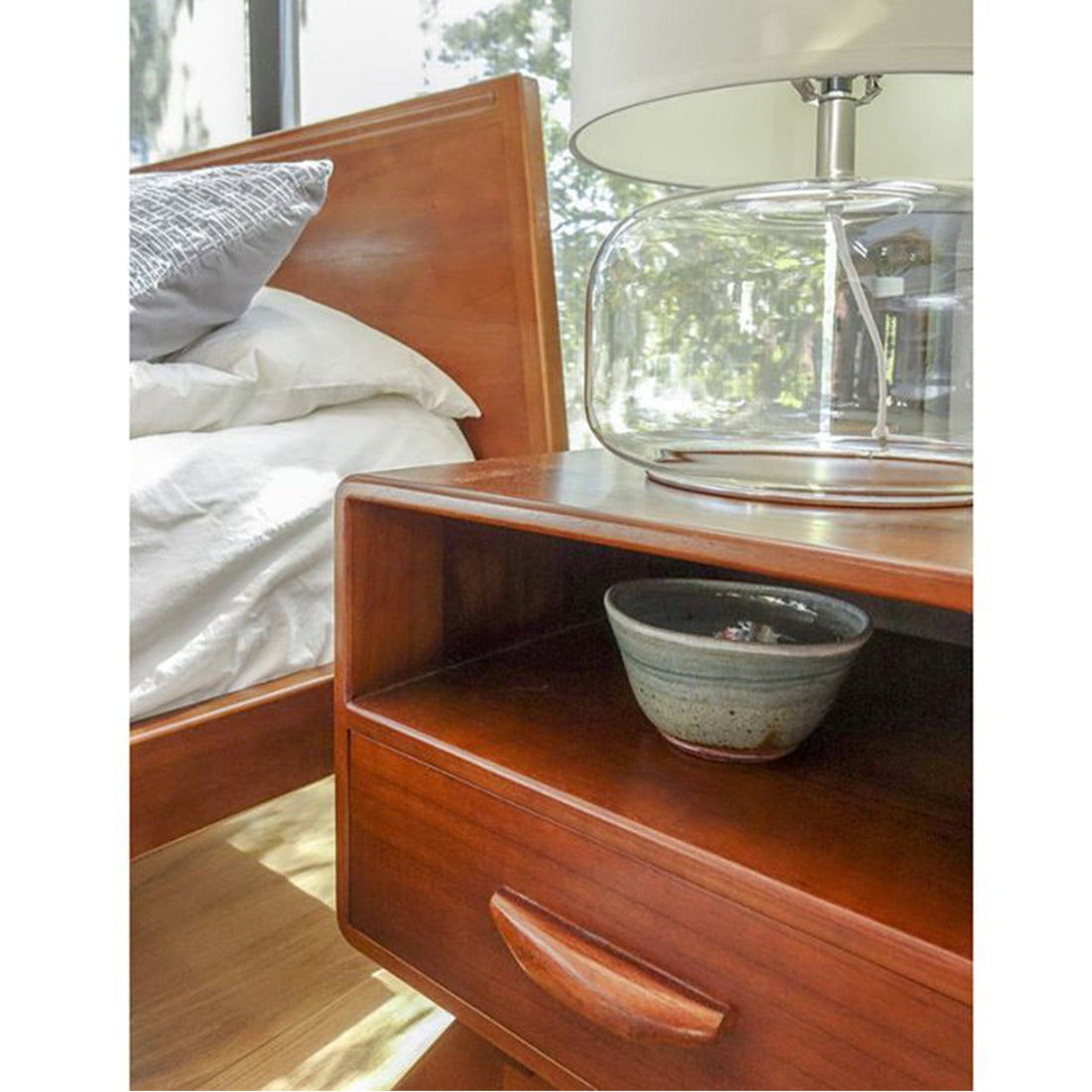 Tango Nightstand