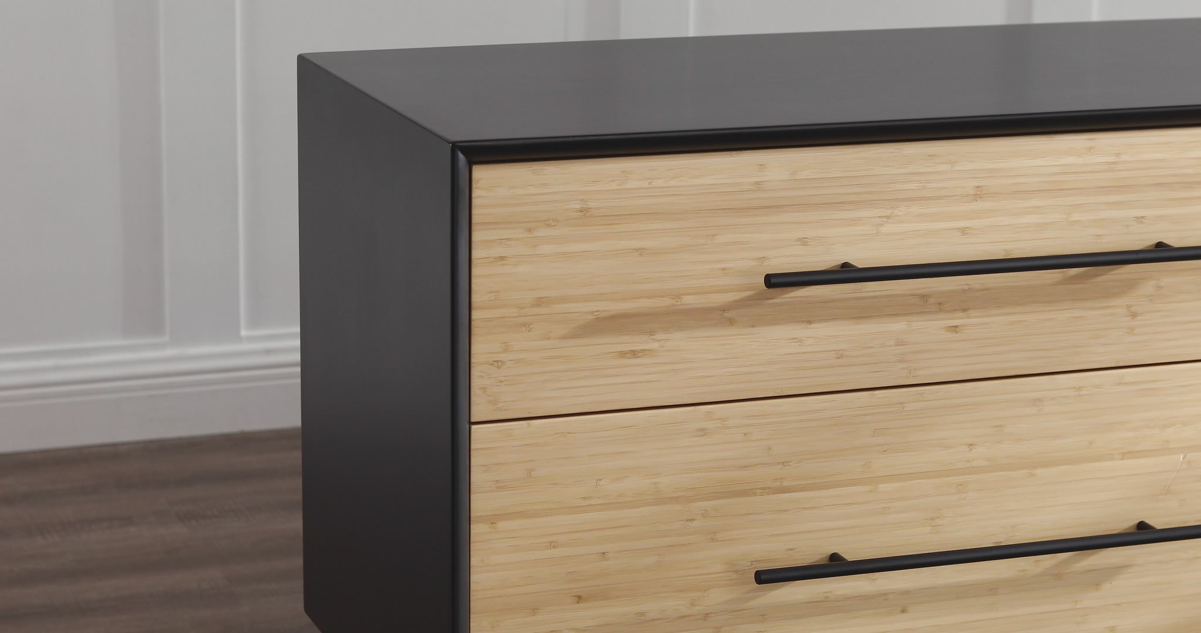 Santa Cruz 4 Drawer Double Dresser