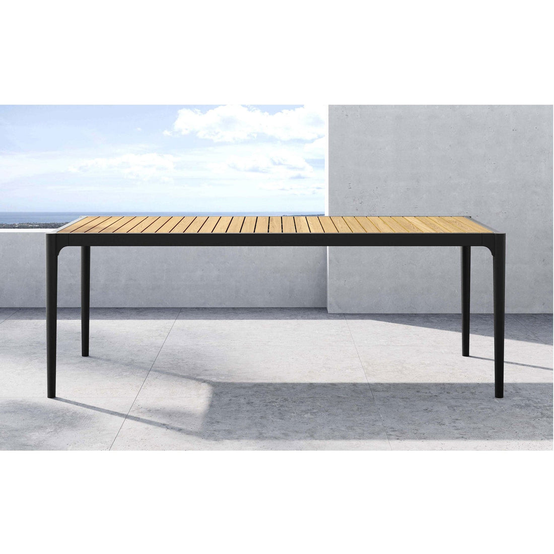 Haukland Dining Table