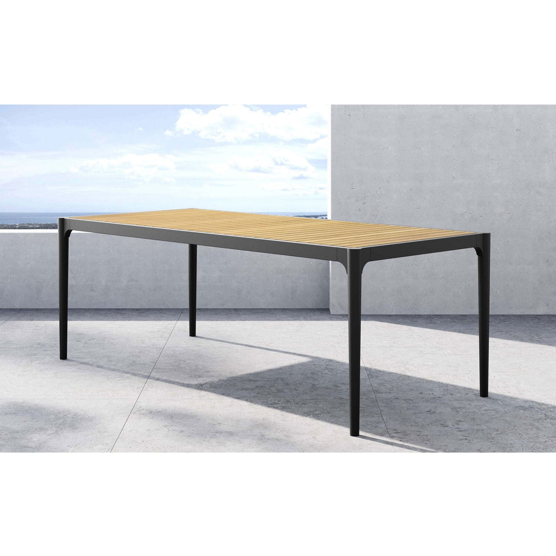 Haukland Dining Table