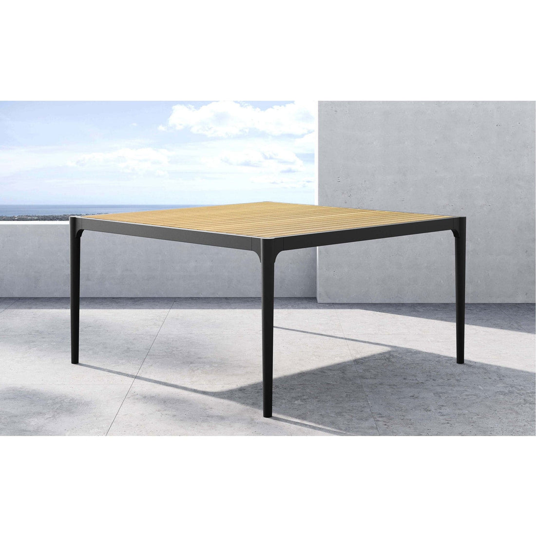 Haukland Dining Table